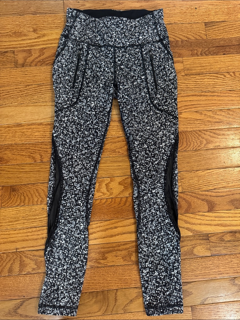 Women's Black & White Speckled Activewear Leggings